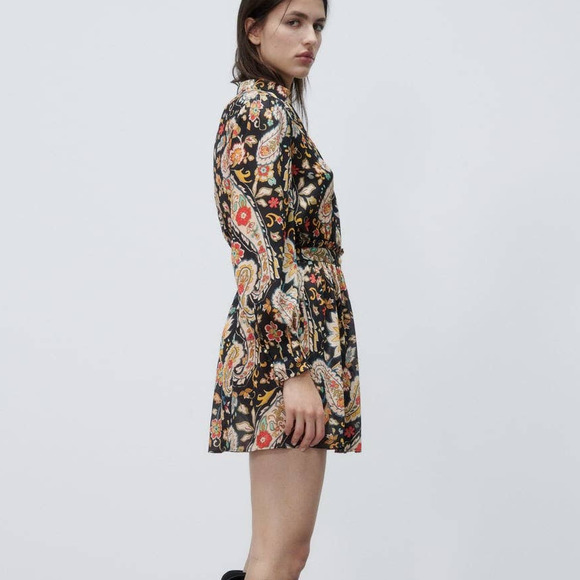 Zara Paisley Floral Printed Short V-neck Dress in Black - Picture 3 of 15